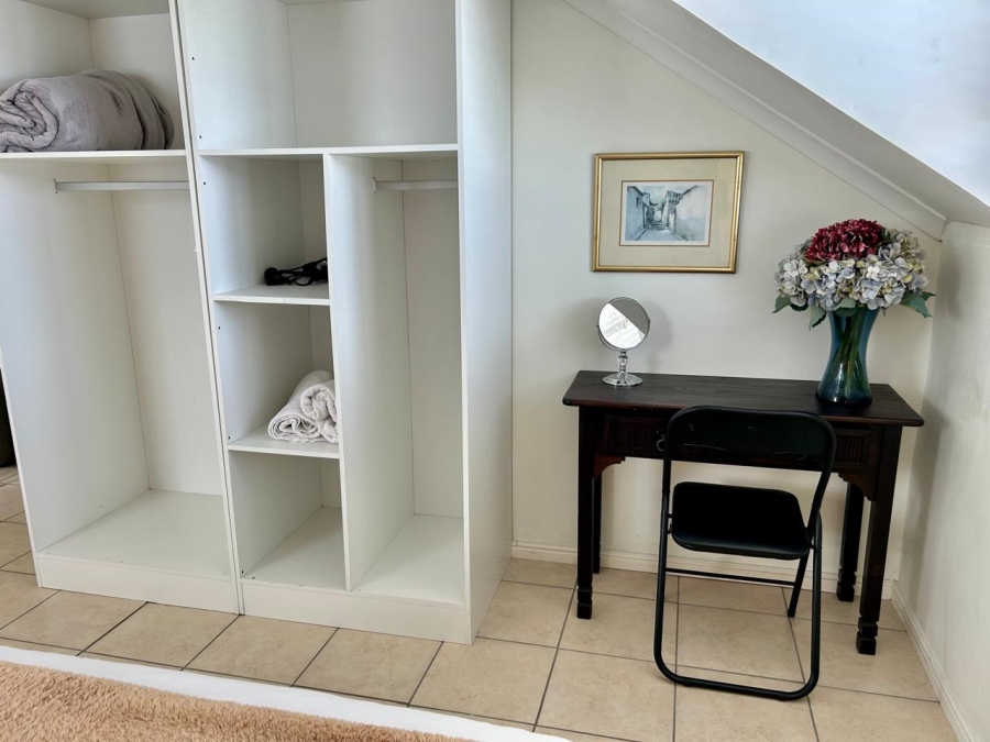 To Let 2 Bedroom Property for Rent in Westcliff Western Cape